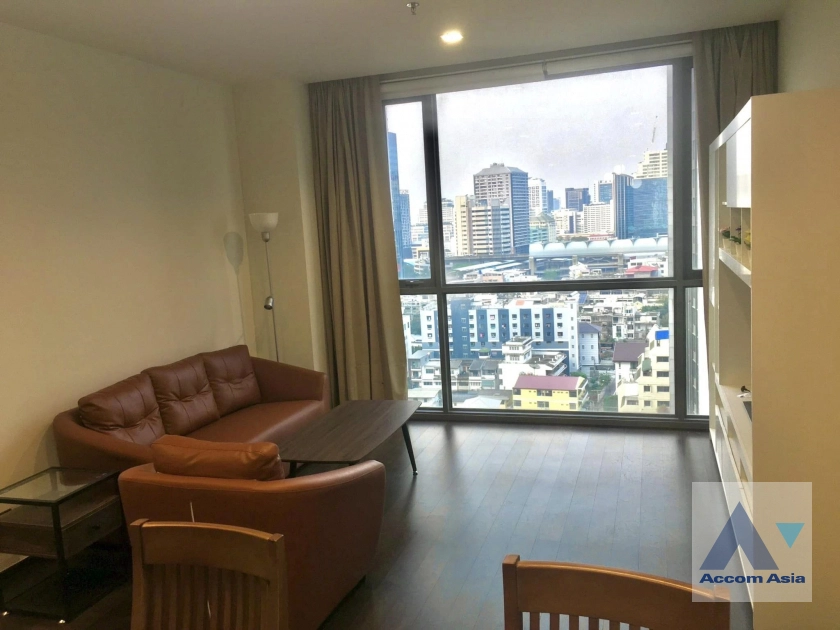  2 Bedrooms  Condominium For Rent in Phaholyothin, Bangkok  near BTS Ratchathewi (AA40829)