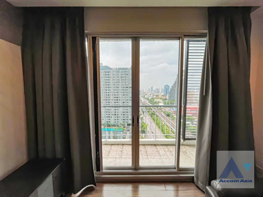 22  2 br Condominium For Sale in Charoennakorn ,Bangkok BTS Pho Nimit at The room Sathorn Taksin AA40851