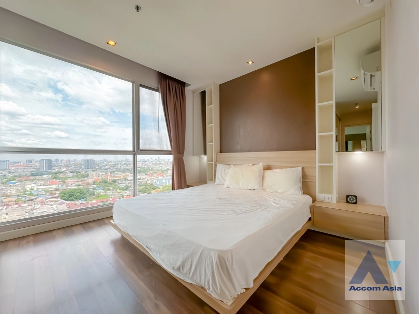 13  2 br Condominium For Sale in Charoennakorn ,Bangkok BTS Pho Nimit at The room Sathorn Taksin AA40851