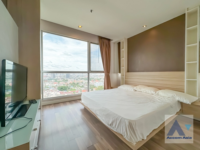 15  2 br Condominium For Sale in Charoennakorn ,Bangkok BTS Pho Nimit at The room Sathorn Taksin AA40851