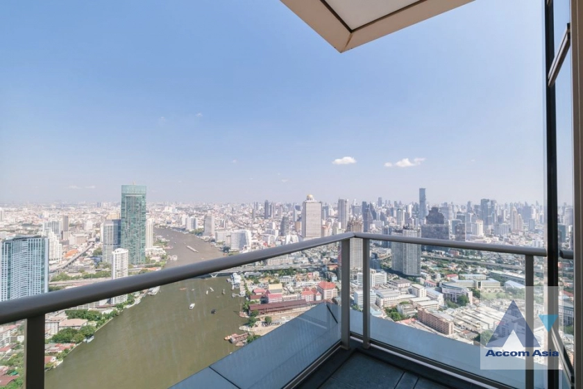  3 Bedrooms  Condominium For Sale in Sathorn, Bangkok  near BTS Saphan Taksin (AA40863)