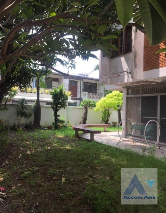  1  4 br House For Rent in sukhumvit ,Bangkok BTS Phrom Phong AA40873