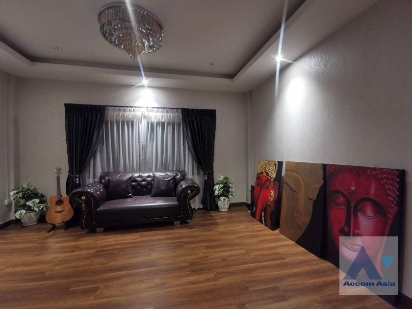 7  3 br Townhouse For Rent in Lat Phrao ,Bangkok  AA40879