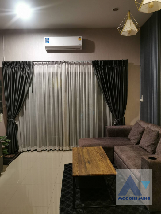 5  3 br Townhouse For Rent in Lat Phrao ,Bangkok  AA40879