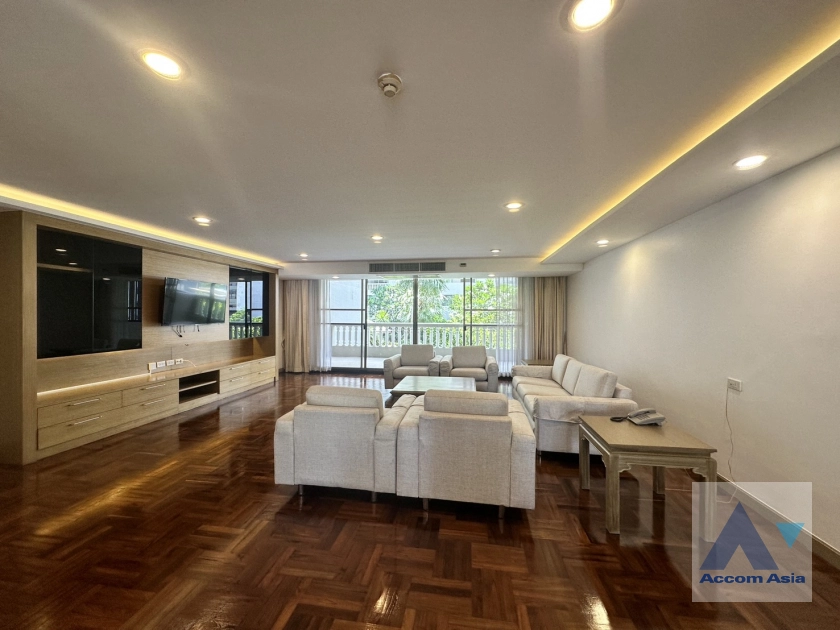  2  3 br Apartment For Rent in Sukhumvit ,Bangkok BTS Phrom Phong at Family Size Desirable AA40880