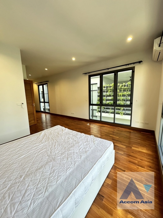 10  4 br House For Rent in Bangna ,Bangkok BTS Bang Na at House in Compound AA40890