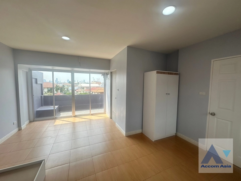 19  33 br Townhouse For Rent in Ratchadapisek ,Bangkok  at Sinthanee Ratchada Ladprao AA40892