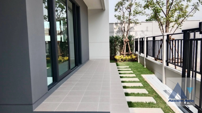 15  4 br House For Sale in Samutprakan ,Samutprakan  at Centro Bangna AA40895