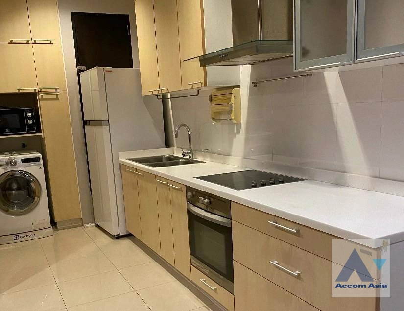  2 Bedrooms  Condominium For Rent in Sukhumvit, Bangkok  near BTS Asok - MRT Sukhumvit (AA40899)