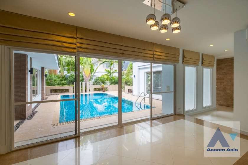 16  4 br House For Rent in Sukhumvit ,Bangkok BTS Thong Lo at Privacy and Peaceful AA40910