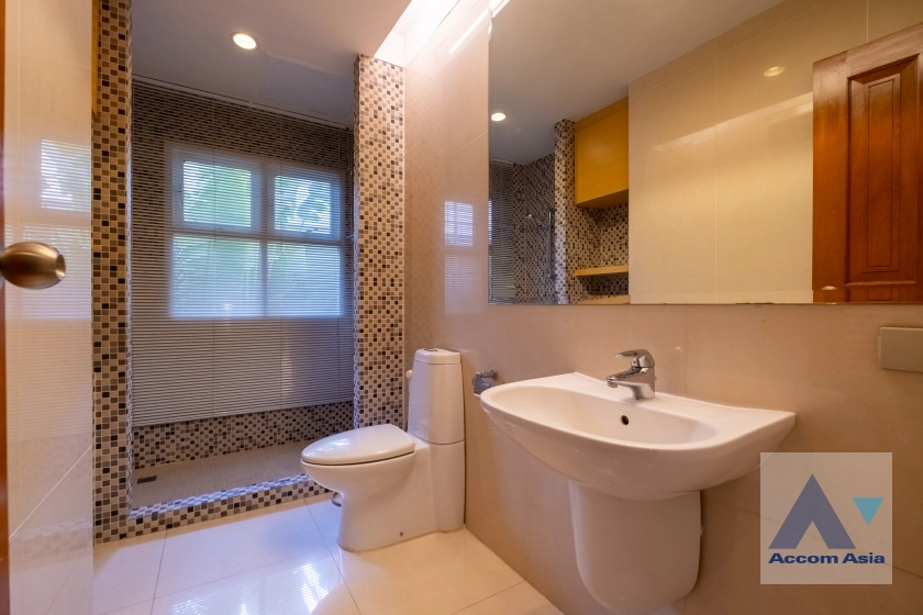 36  4 br House For Rent in Sukhumvit ,Bangkok BTS Thong Lo at Privacy and Peaceful AA40910