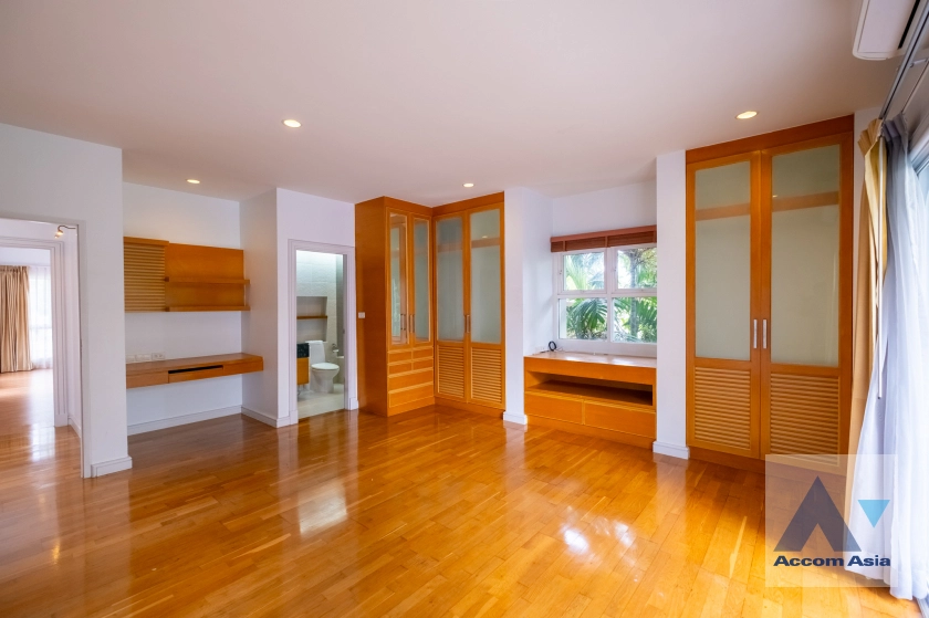 38  4 br House For Rent in Sukhumvit ,Bangkok BTS Thong Lo at Privacy and Peaceful AA40910