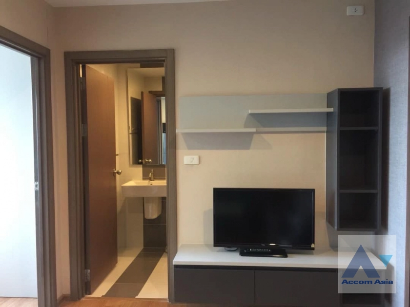  1 Bedroom  Condominium For Sale in Sukhumvit, Bangkok  near BTS On Nut (AA40921)