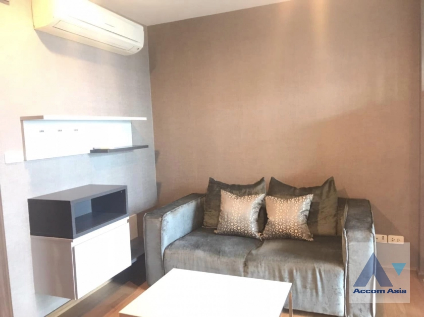  1 Bedroom  Condominium For Sale in Sukhumvit, Bangkok  near BTS On Nut (AA40921)