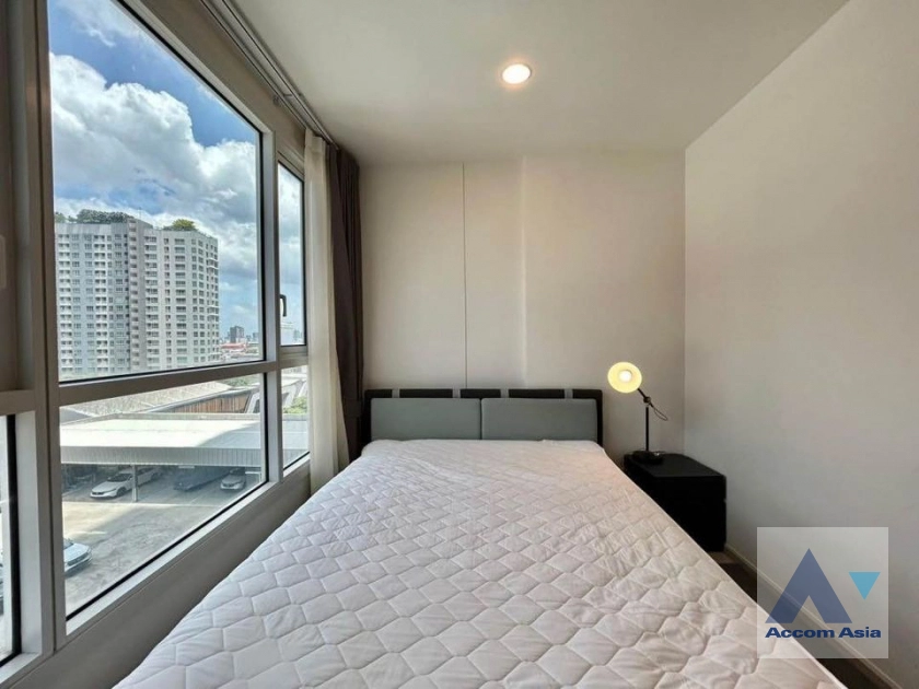 11  2 br Condominium For Rent in Ratchadapisek ,Bangkok MRT Sutthisan at XT Huaikhwang  AA40922