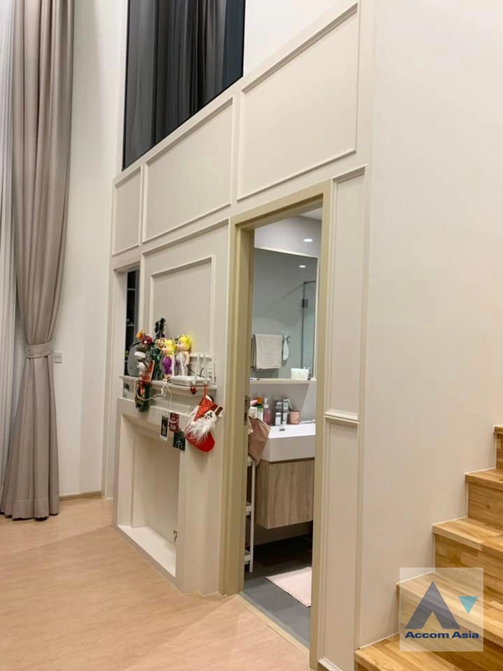  2 Bedrooms  Condominium For Rent in Sukhumvit, Bangkok  near BTS Ekkamai (AA40924)