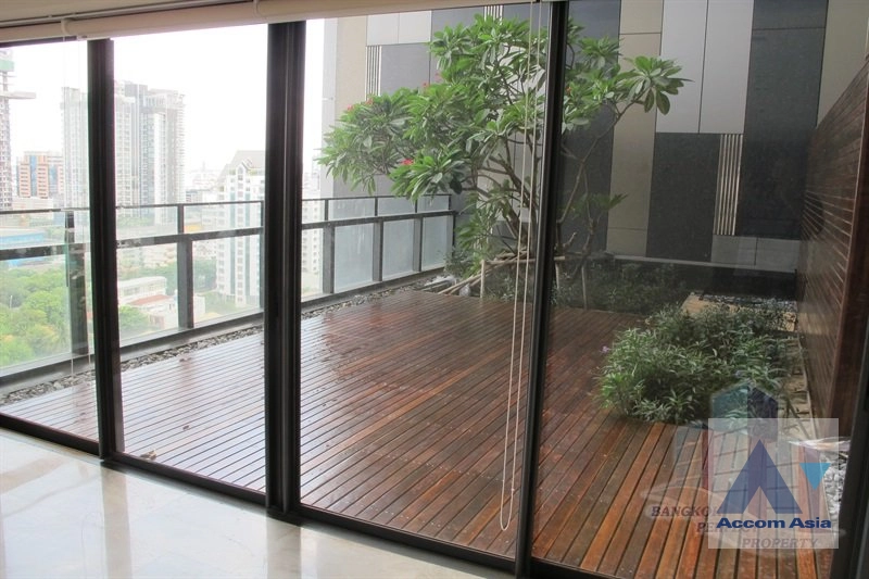 Huge Terrace |  3 Bedrooms  Condominium For Rent in Sathorn, Bangkok  near BTS Chong Nonsi - MRT Lumphini (AA40932)