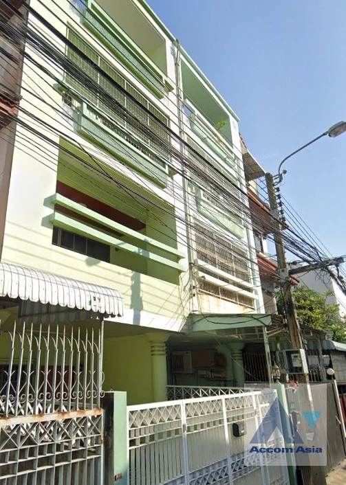  3 Bedrooms  Townhouse For Sale in Sukhumvit, Bangkok  near BTS Phra khanong (AA40938)