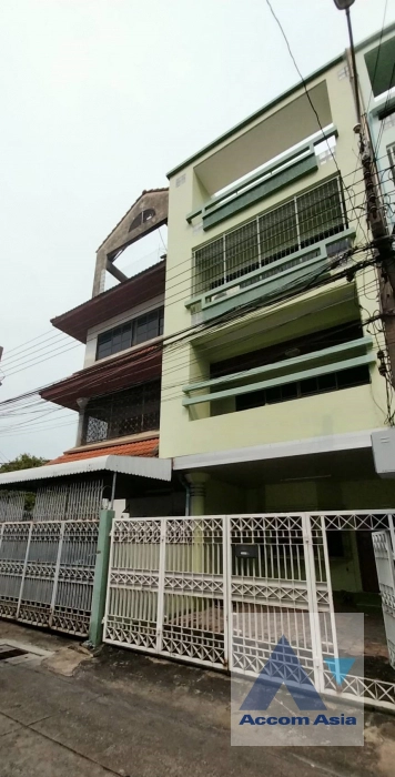  3 Bedrooms  Townhouse For Sale in Sukhumvit, Bangkok  near BTS Phra khanong (AA40938)