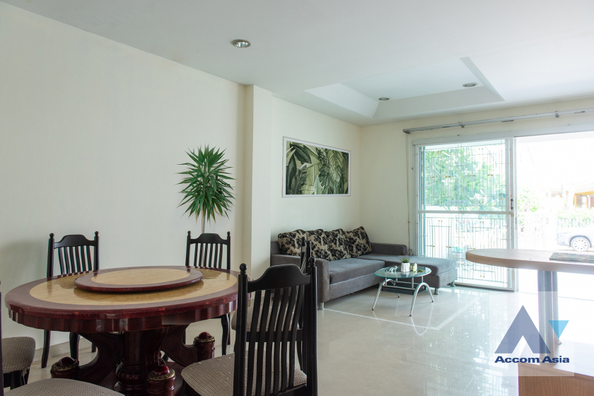  1  3 br House for rent and sale in Phaholyothin ,Bangkok  at Baan Klang Krung The Royal Vienna Ratchavipha-Ratchadaphisek AA40939