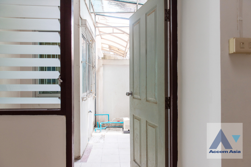 21  3 br House for rent and sale in Phaholyothin ,Bangkok  at Baan Klang Krung The Royal Vienna Ratchavipha-Ratchadaphisek AA40939