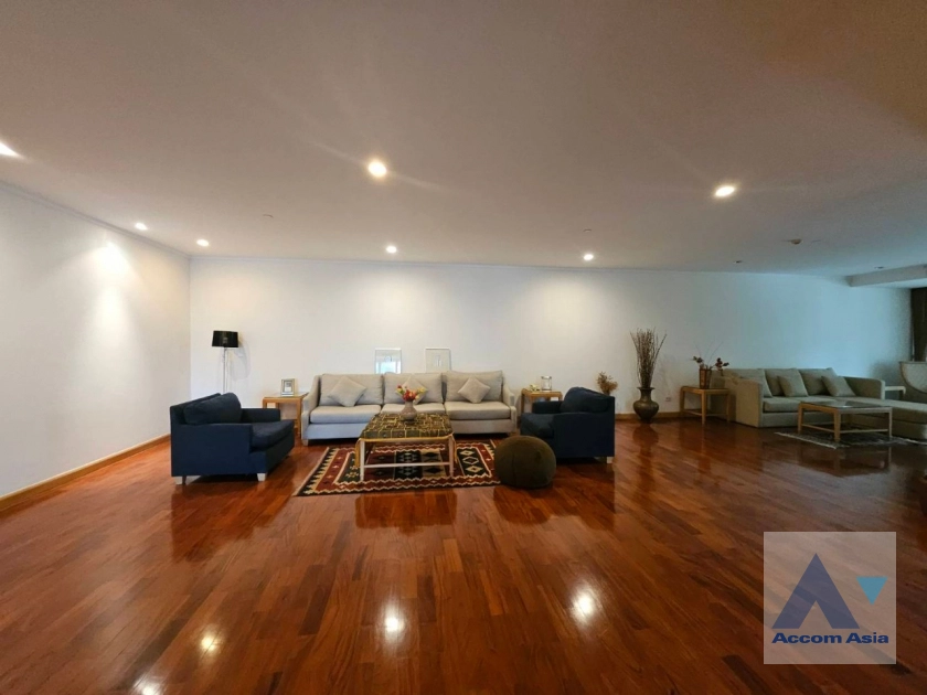  1  3 br Apartment For Rent in Sukhumvit ,Bangkok BTS Phrom Phong at High-quality facility AA40961