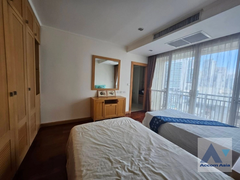 24  3 br Apartment For Rent in Sukhumvit ,Bangkok BTS Phrom Phong at High-quality facility AA40961