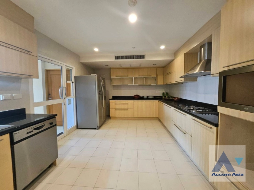 8  3 br Apartment For Rent in Sukhumvit ,Bangkok BTS Phrom Phong at High-quality facility AA40961