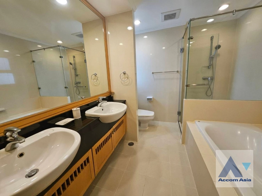 27  3 br Apartment For Rent in Sukhumvit ,Bangkok BTS Phrom Phong at High-quality facility AA40961