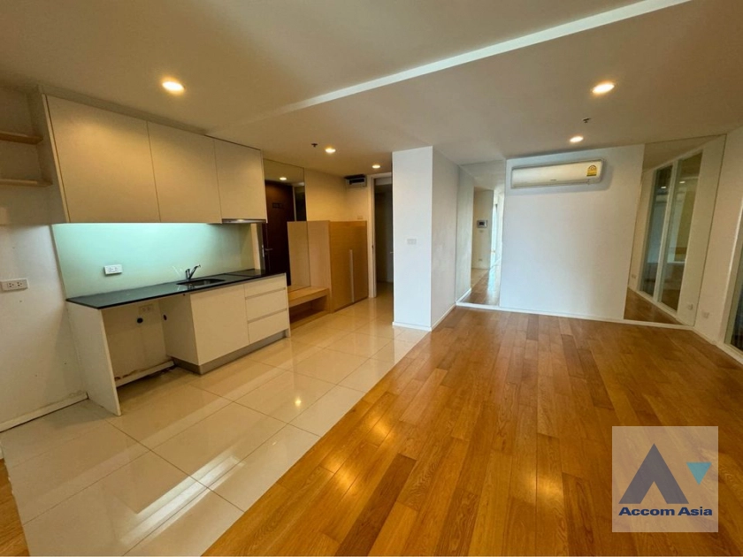  3 Bedrooms  Condominium For Sale in Sukhumvit, Bangkok  near BTS Asok - MRT Sukhumvit (AA40965)