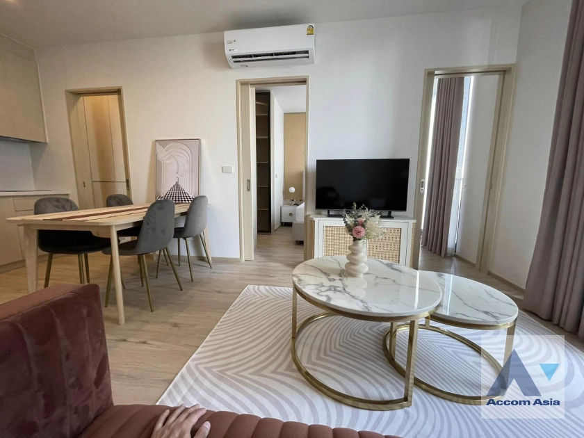  1 Bedroom  Condominium For Rent in Sukhumvit, Bangkok  near BTS Phrom Phong (AA40972)