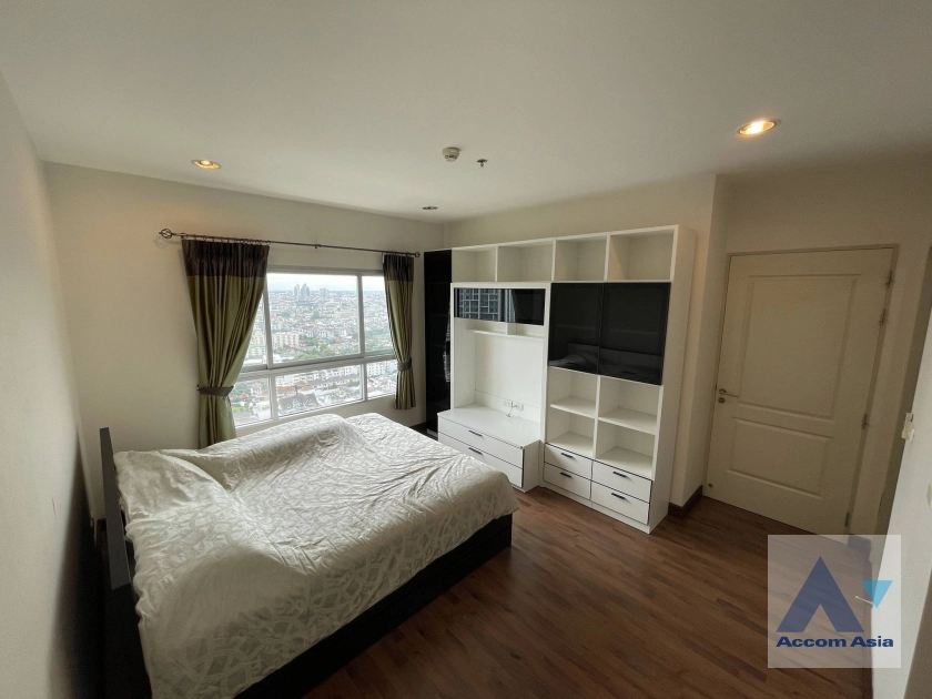  1  2 br Condominium For Rent in Charoennakorn ,Bangkok BTS Krung Thon Buri at Q House Condo Sathon AA40980