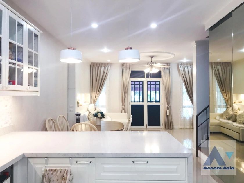 4  3 br Townhouse For Rent in Sukhumvit ,Bangkok BTS Bang Chak at Leon Sukhumvit 62 AA40981