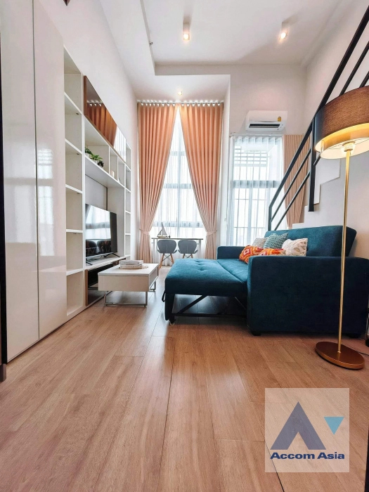  1 Bedroom  Condominium For Rent in Ratchadapisek, Bangkok  near MRT Rama 9 (AA40985)