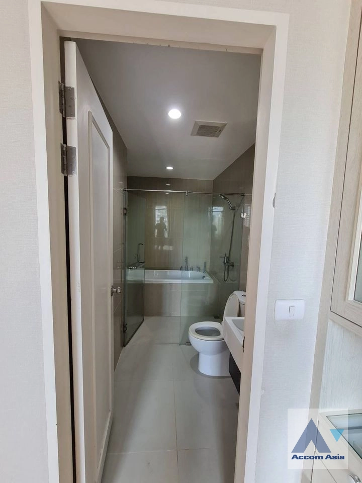 10  1 br Condominium For Sale in Phaholyothin ,Bangkok MRT Phetchaburi - ARL Makkasan at Villa Asoke AA40987