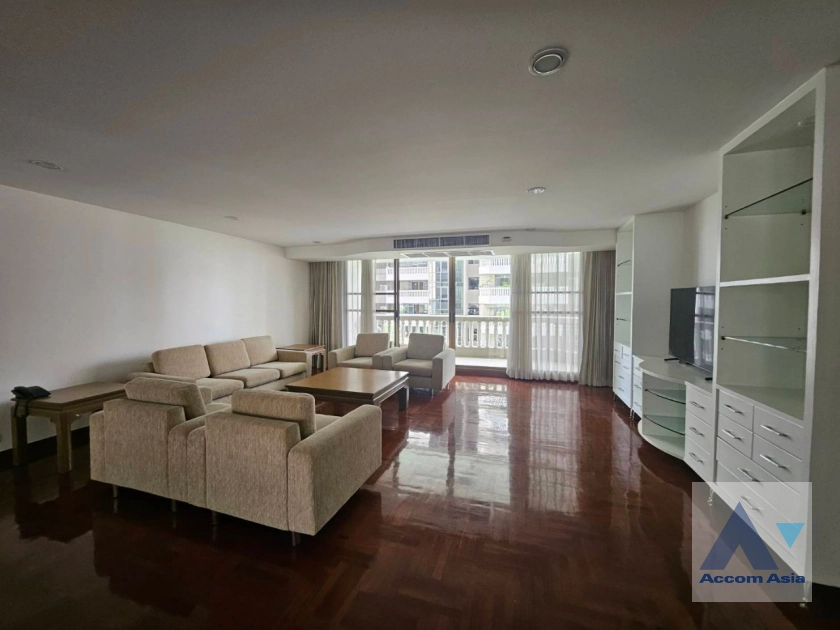  1  3 br Apartment For Rent in Sukhumvit ,Bangkok BTS Phrom Phong at Family Size Desirable AA40990