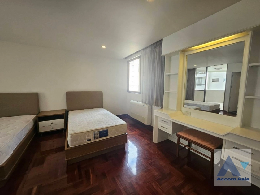 19  3 br Apartment For Rent in Sukhumvit ,Bangkok BTS Phrom Phong at Family Size Desirable AA40990