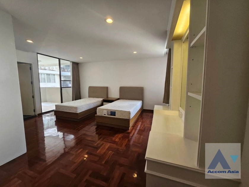 17  3 br Apartment For Rent in Sukhumvit ,Bangkok BTS Phrom Phong at Family Size Desirable AA40990