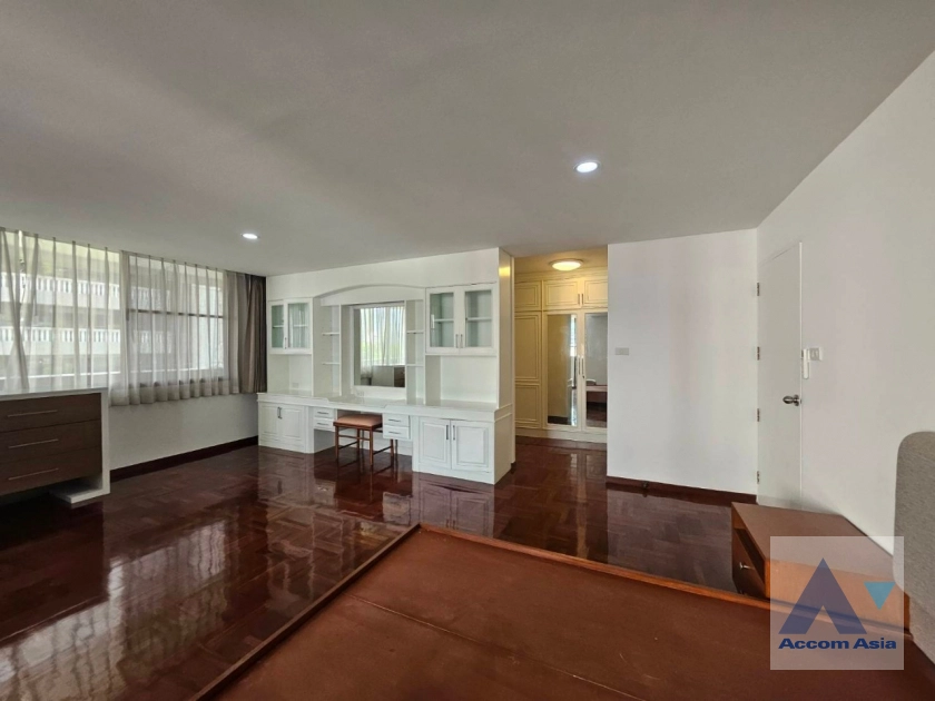 16  3 br Apartment For Rent in Sukhumvit ,Bangkok BTS Phrom Phong at Family Size Desirable AA40990