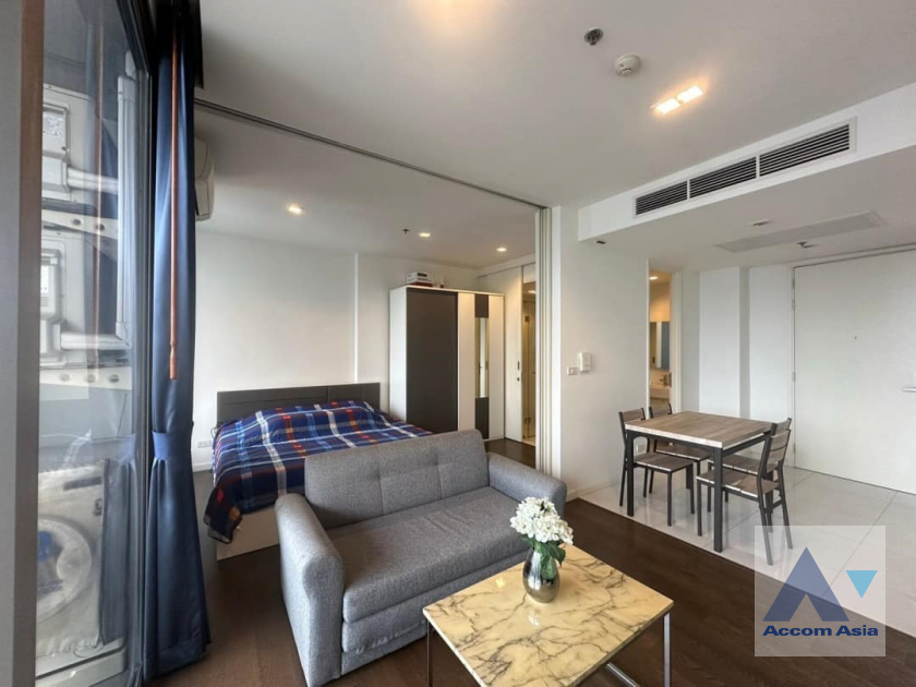  1 Bedroom  Condominium For Rent & Sale in Sathorn, Bangkok  near BTS Chong Nonsi - BRT Arkhan Songkhro (AA40992)