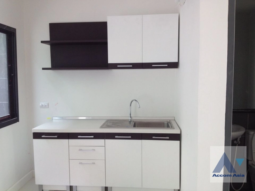 Home Office |  3 Bedrooms  Townhouse For Rent & Sale in Ratchadapisek, Bangkok  (AA40994)