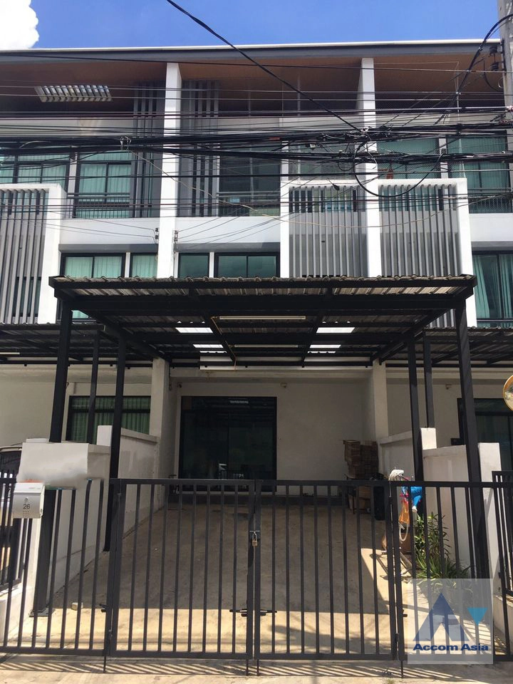  2  3 br Townhouse for rent and sale in ratchadapisek ,Bangkok  AA40994