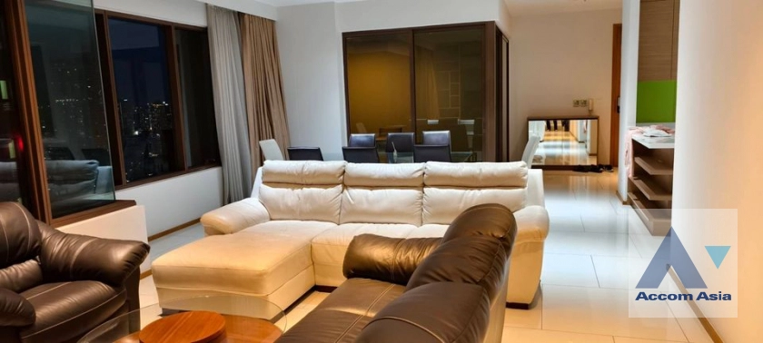  3 Bedrooms  Condominium For Rent in Sukhumvit, Bangkok  near BTS Phrom Phong (AA41003)