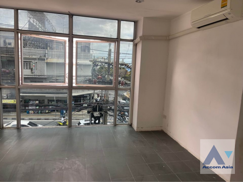 15  Shophouse For Rent in Sukhumvit ,Bangkok BTS On Nut AA41007