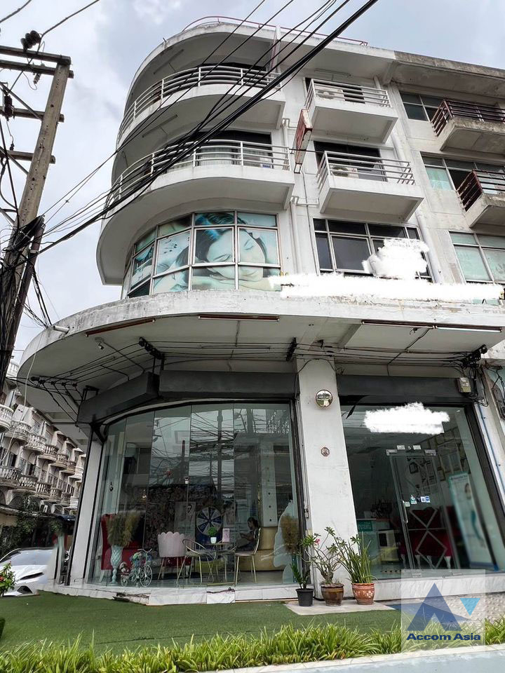  2  Shophouse For Rent in Sukhumvit ,Bangkok BTS On Nut AA41007