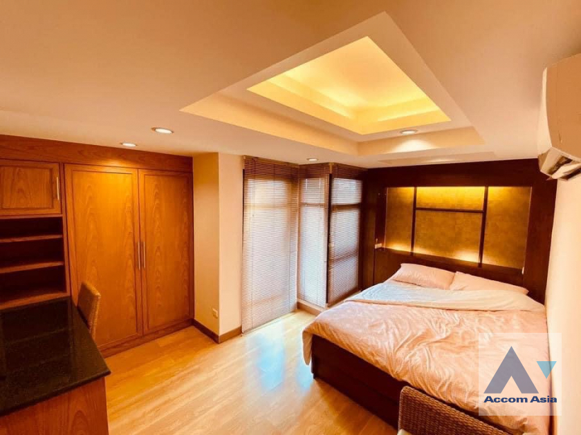  2 Bedrooms  Apartment For Rent in Sukhumvit, Bangkok  near BTS Thong Lo (AA41016)