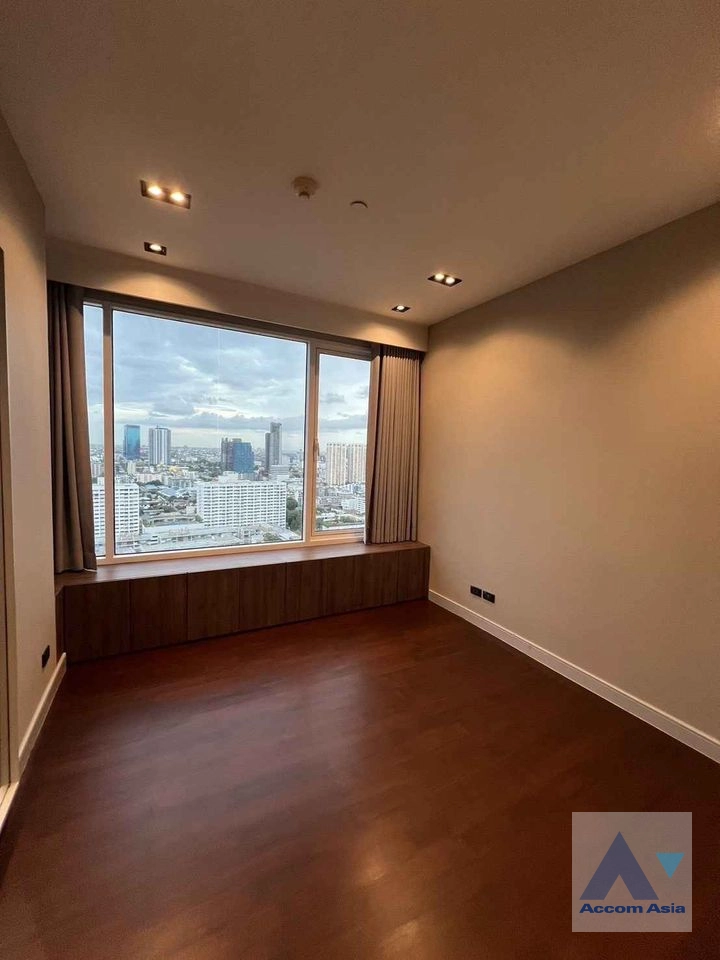  3 Bedrooms  Condominium For Sale in Sukhumvit, Bangkok  near BTS Thong Lo (AA41017)