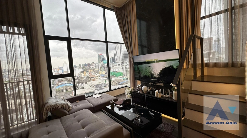  2  1 br Condominium For Sale in Ratchadapisek ,Bangkok MRT Rama 9 at KNIGHTSBRIDGE SPACE – RAMA9 AA41033