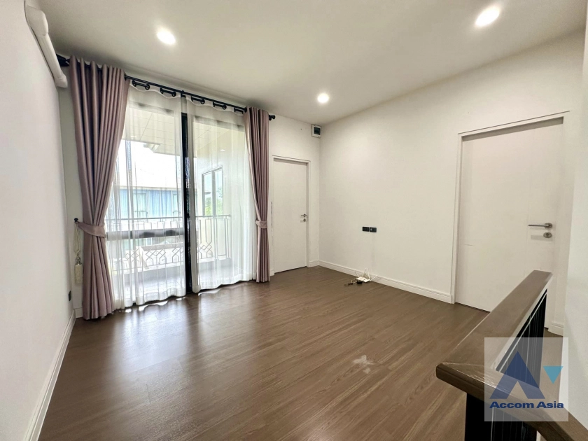 8  3 br House For Sale in Petchkasem ,Bangkok  at Burasiri Rama 2 AA41037