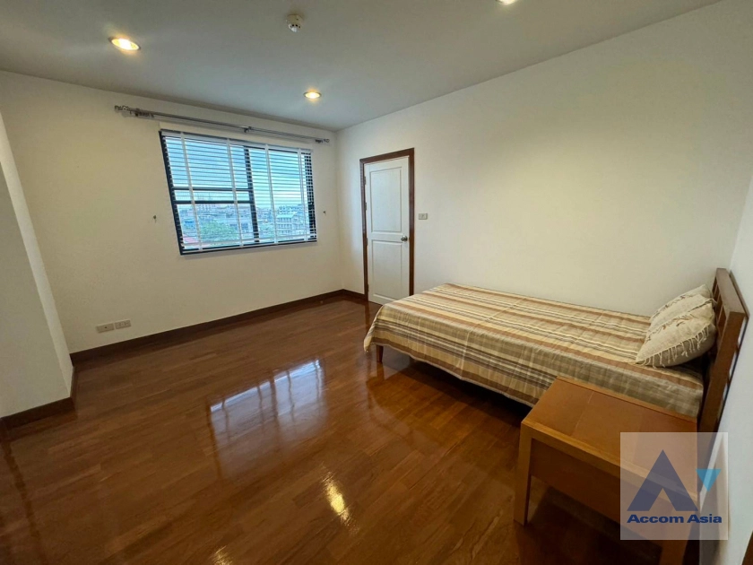 10  3 br Apartment For Rent in Sathorn ,Bangkok BTS Sala Daeng - MRT Lumphini at Secluded Ambiance AA41039